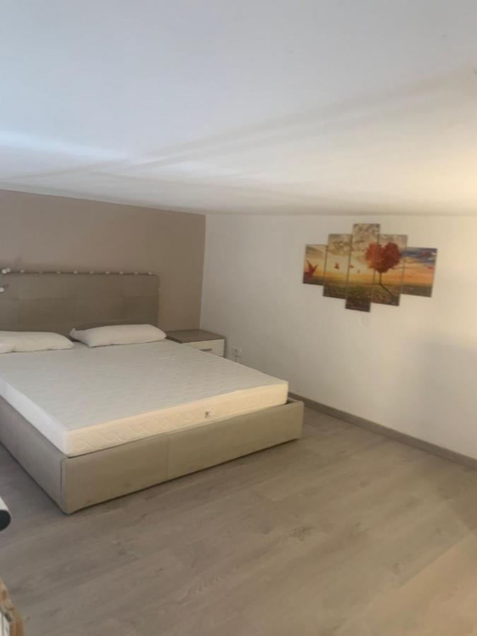 Odeon Apartment In Centro A Livorno Exterior photo